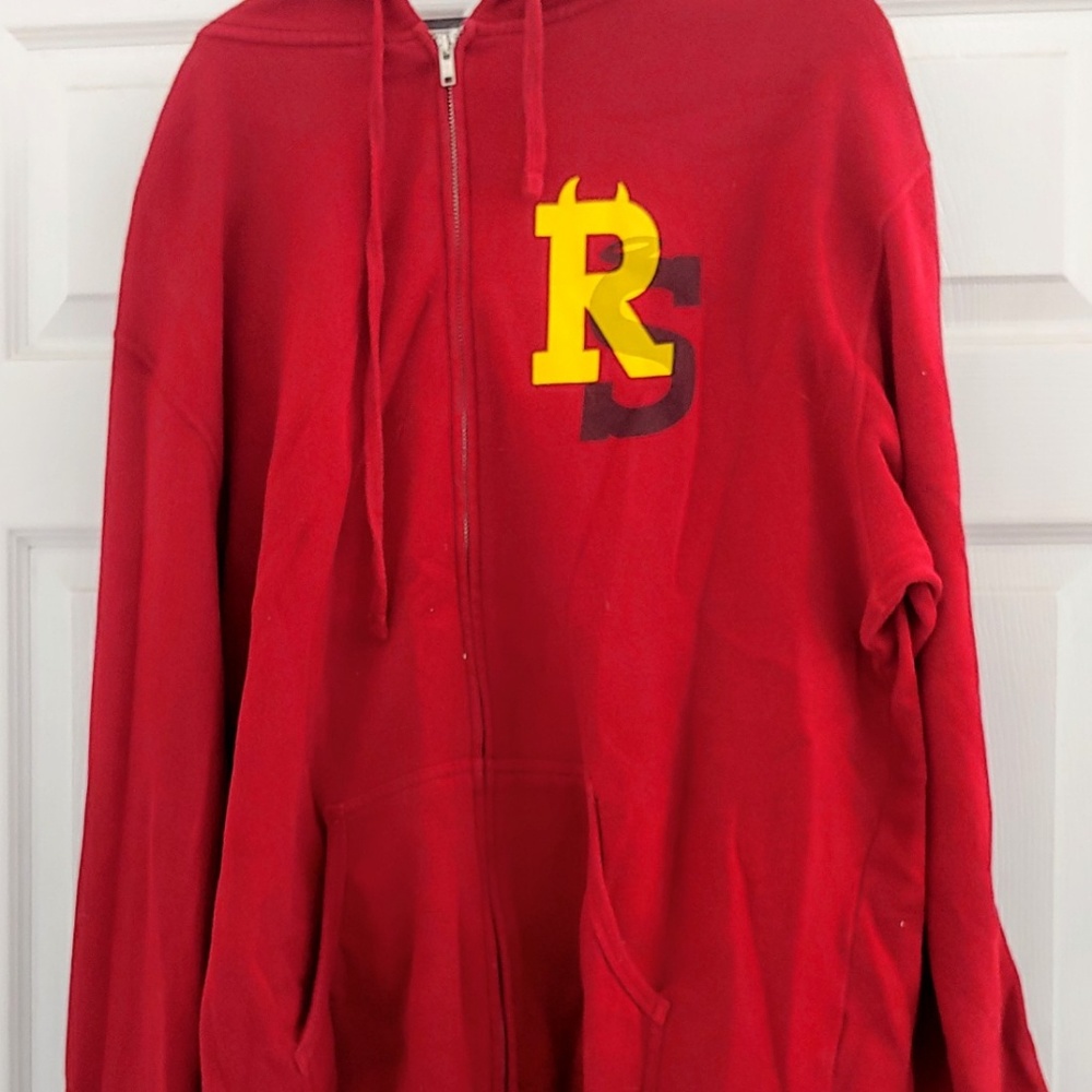 Rouge Status Sweater